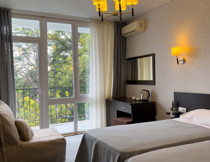 СТАНДАРТНЫЙ 2-МЕСТНЫЙ КОМФОРТ (С БАЛКОНОМ) - Отель «Жоэквара» Гагра